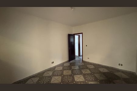 Casa à venda com 374m², 5 quartos e 2 vagas Casa à venda com 374m², 5 quartos e 2 vagasQuarto 3