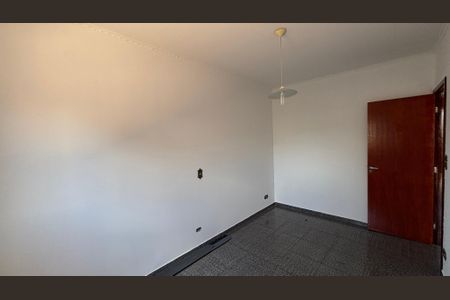 Casa à venda com 374m², 5 quartos e 2 vagas Casa à venda com 374m², 5 quartos e 2 vagasQuarto 2