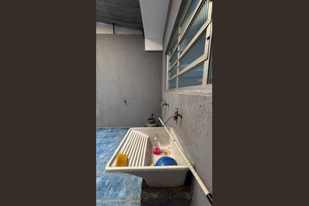 Casa à venda com 374m², 5 quartos e 2 vagas Casa à venda com 374m², 5 quartos e 2 vagasÁrea de Serviço