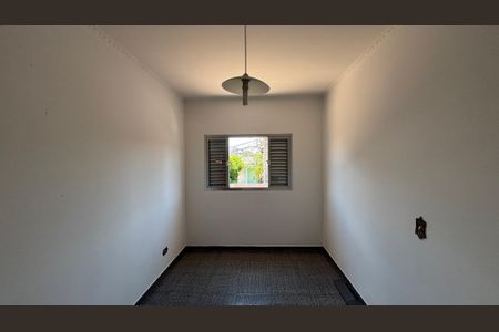 Casa à venda com 374m², 5 quartos e 2 vagas Casa à venda com 374m², 5 quartos e 2 vagasQuarto 2