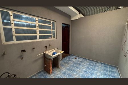 Casa à venda com 374m², 5 quartos e 2 vagas Casa à venda com 374m², 5 quartos e 2 vagasÁrea de Serviço