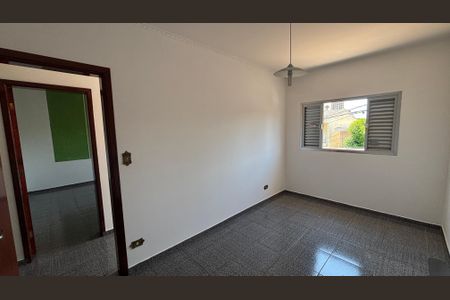 Casa à venda com 374m², 5 quartos e 2 vagas Casa à venda com 374m², 5 quartos e 2 vagasQuarto 2