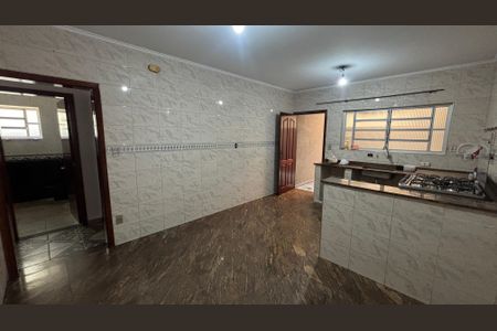 Casa à venda com 374m², 5 quartos e 2 vagas Casa à venda com 374m², 5 quartos e 2 vagasCozinha