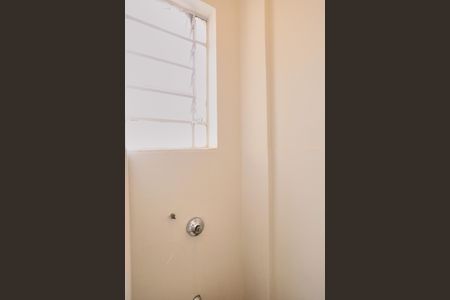 Apartamento à venda com 72m², 2 quartos e sem vaga Apartamento à venda com 72m², 2 quartos e sem vagaBanheiro de serviço