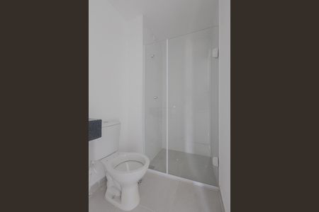 Banheiro de apartamento para alugar com 1 quarto, 25m² em Pinheiros, São Paulo