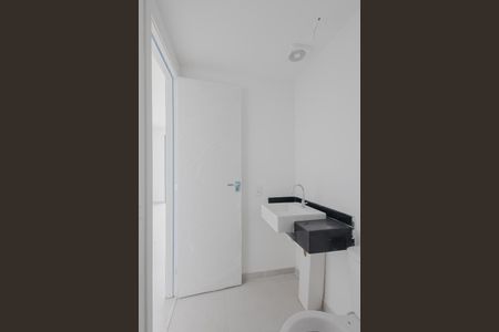 Banheiro de apartamento para alugar com 1 quarto, 25m² em Pinheiros, São Paulo