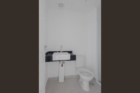 Banheiro de apartamento para alugar com 1 quarto, 25m² em Pinheiros, São Paulo