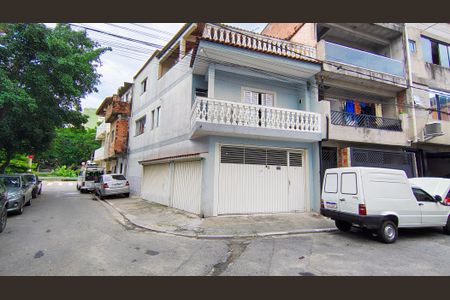 Casa à venda com 210m², 2 quartos e 2 vagasFachada