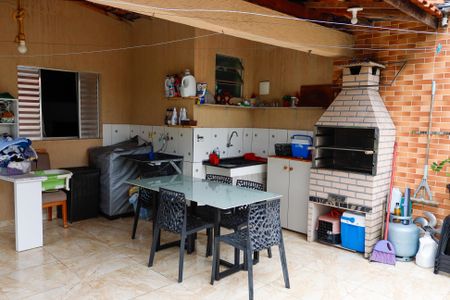 Casa à venda com 210m², 2 quartos e 2 vagasSacada