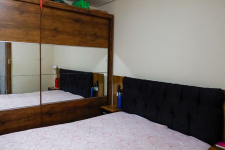 Casa à venda com 210m², 2 quartos e 2 vagasQuarto 2 - Suíte