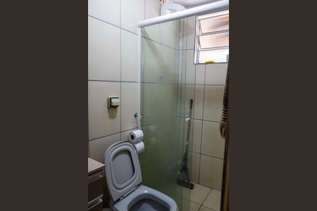 Casa à venda com 210m², 2 quartos e 2 vagasBanheiro da Suíte 2