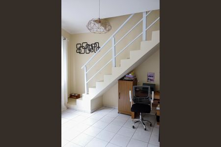 Casa à venda com 210m², 2 quartos e 2 vagasEscritório