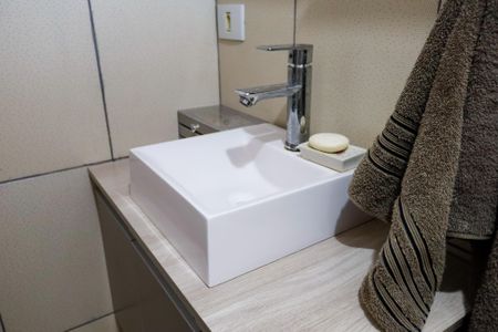 Casa à venda com 210m², 2 quartos e 2 vagasBanheiro da Suíte 2