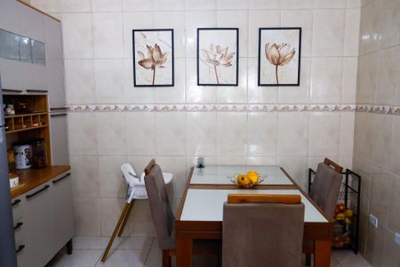 Casa à venda com 210m², 2 quartos e 2 vagasCozinha