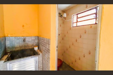 Casa para alugar com 500m², 4 quartos e 10 vagas Casa para alugar com 500m², 4 quartos e 10 vagasBanheiro de serviço