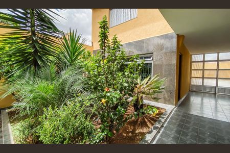 Casa para alugar com 500m², 4 quartos e 10 vagas Casa para alugar com 500m², 4 quartos e 10 vagasGaragem