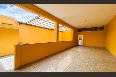 Casa para alugar com 500m², 4 quartos e 10 vagas Casa para alugar com 500m², 4 quartos e 10 vagasQuintal