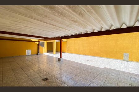 Casa para alugar com 500m², 4 quartos e 10 vagas Casa para alugar com 500m², 4 quartos e 10 vagasQuintal