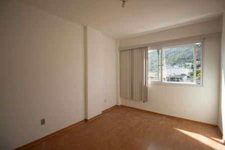 Apartamento à venda com 70m², 2 quartos e 1 vaga