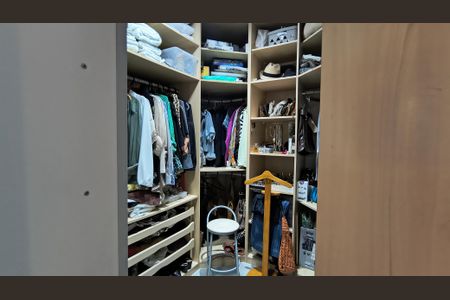 Apartamento à venda com 87m², 2 quartos e 2 vagas Apartamento à venda com 87m², 2 quartos e 2 vagasCloset