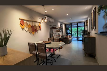 Sala de apartamento à venda com 2 quartos, 87m² em Recreio dos Bandeirantes, Rio de Janeiro