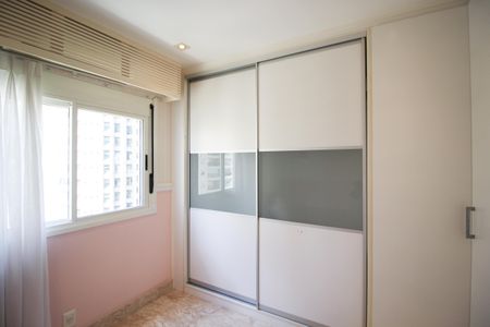 Apartamento para alugar com 105m², 3 quartos e 2 vagasQuarto 2