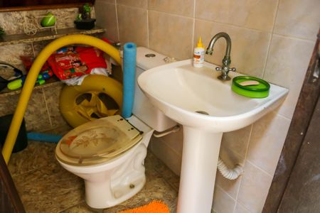 Casa para alugar com 217m², 3 quartos e 1 vaga Casa para alugar com 217m², 3 quartos e 1 vagaBanheiro Externo