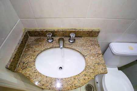 Apartamento para alugar com 69m², 3 quartos e 2 vagasBanheiro Social