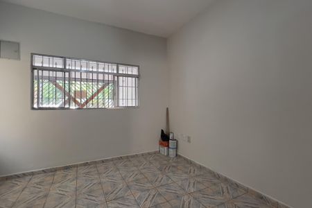 Casa para alugar com 130m², 3 quartos e 2 vagasSala