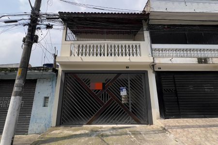 Casa para alugar com 130m², 3 quartos e 2 vagasFachada