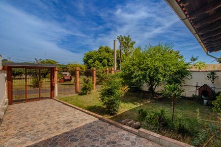 Casa à venda com 145m², 2 quartos e 3 vagas Casa à venda com 145m², 2 quartos e 3 vagasPátio