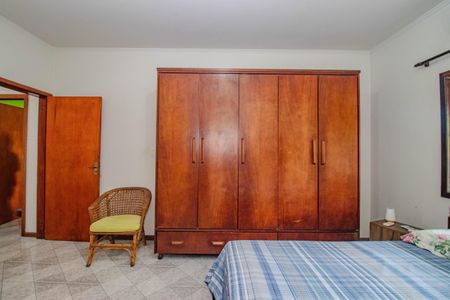 Casa à venda com 145m², 2 quartos e 3 vagas Casa à venda com 145m², 2 quartos e 3 vagasSuíte