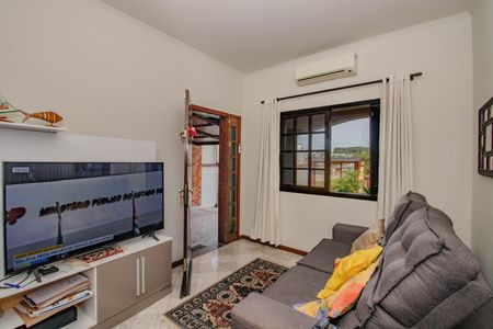 Sala de casa à venda com 2 quartos, 145m² em Petrópolis, Porto Alegre