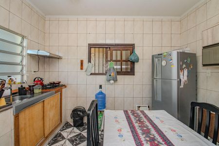 Casa à venda com 145m², 2 quartos e 3 vagas Casa à venda com 145m², 2 quartos e 3 vagasCozinha