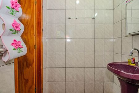 Casa à venda com 145m², 2 quartos e 3 vagas Casa à venda com 145m², 2 quartos e 3 vagasBanheiro da Suíte