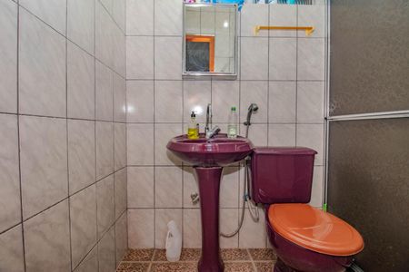 Casa à venda com 145m², 2 quartos e 3 vagas Casa à venda com 145m², 2 quartos e 3 vagasBanheiro da Suíte