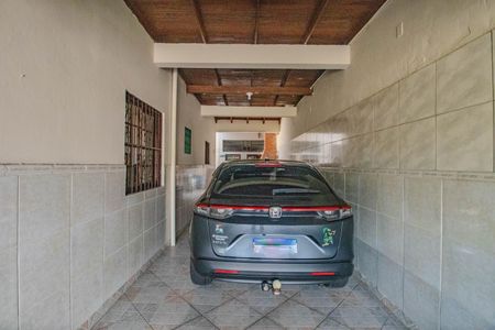 Casa à venda com 145m², 2 quartos e 3 vagas Casa à venda com 145m², 2 quartos e 3 vagasGaragem
