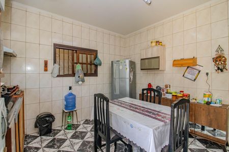 Casa à venda com 145m², 2 quartos e 3 vagas Casa à venda com 145m², 2 quartos e 3 vagasCozinha