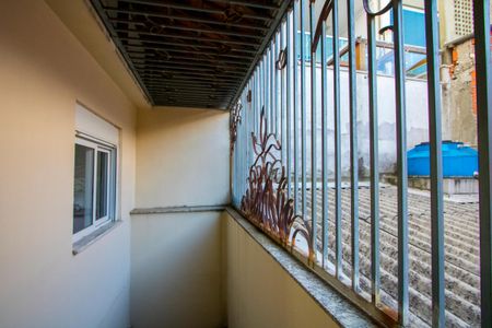 Casa à venda com 360m², 5 quartos e 4 vagas Casa à venda com 360m², 5 quartos e 4 vagasVista do quarto 3