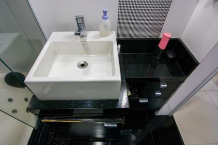 Casa à venda com 360m², 5 quartos e 4 vagas Casa à venda com 360m², 5 quartos e 4 vagasBanheiro do quarto 2