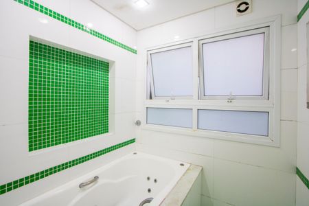 Casa à venda com 360m², 5 quartos e 4 vagas Casa à venda com 360m², 5 quartos e 4 vagasBanheiro do quarto 1