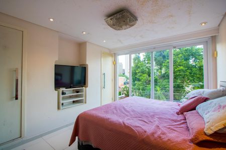 Casa à venda com 360m², 5 quartos e 4 vagas Casa à venda com 360m², 5 quartos e 4 vagasQuarto 1 - Suíte