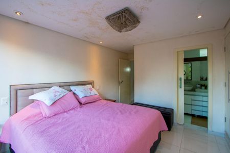 Casa à venda com 360m², 5 quartos e 4 vagas Casa à venda com 360m², 5 quartos e 4 vagasQuarto 1 - Suíte