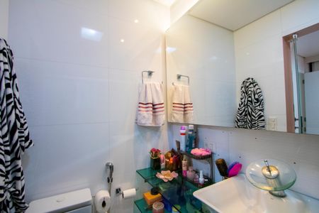 Casa à venda com 360m², 5 quartos e 4 vagas Casa à venda com 360m², 5 quartos e 4 vagasBanheiro do quarto 3