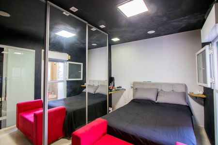 Casa à venda com 360m², 5 quartos e 4 vagas Casa à venda com 360m², 5 quartos e 4 vagasQuarto 2 - Suíte