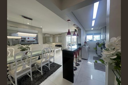 Apartamento à venda com 76m², 1 quarto e 2 vagasCozinha