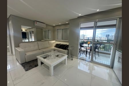 Apartamento à venda com 76m², 1 quarto e 2 vagasSala