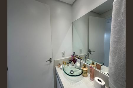 Apartamento à venda com 76m², 1 quarto e 2 vagasBanheiro da Suíte