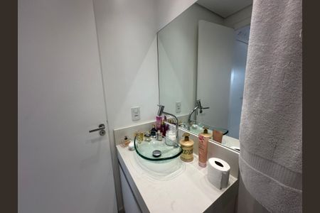 Apartamento à venda com 76m², 1 quarto e 2 vagasBanheiro da Suíte