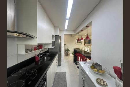 Apartamento à venda com 76m², 1 quarto e 2 vagasCozinha